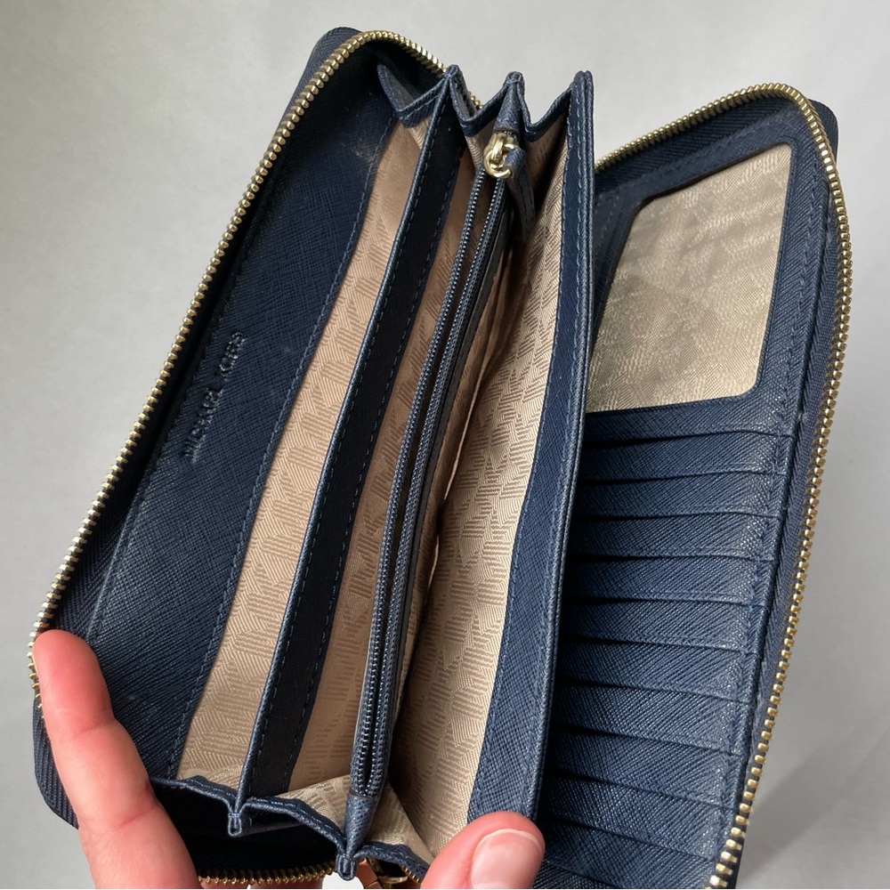 Michael Kors Jet Set Travel Continental Zip Wallet in Navy Blue Saffiano Leather - Picture 7 of 16